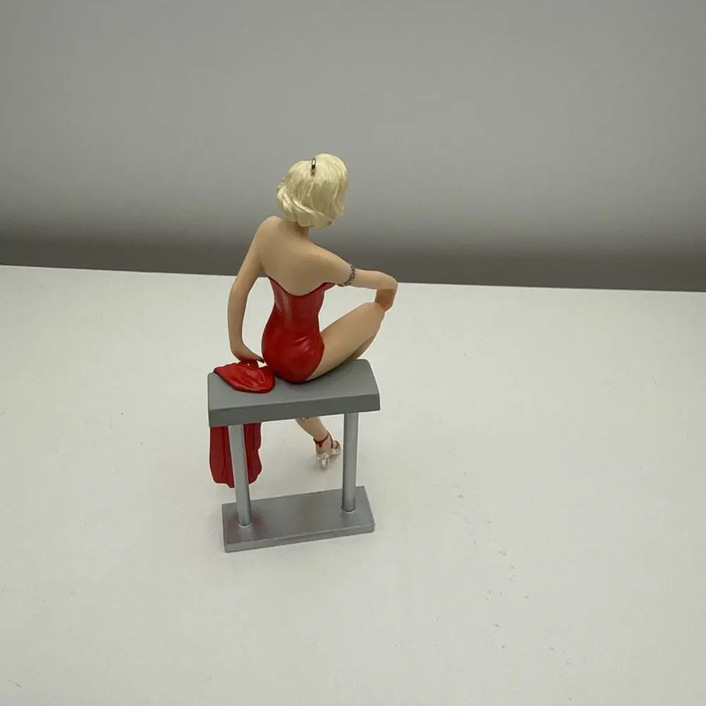 Hallmark Keepsake Marilyn Monroe 1999 Collector's Series #3 Christmas Ornament‎